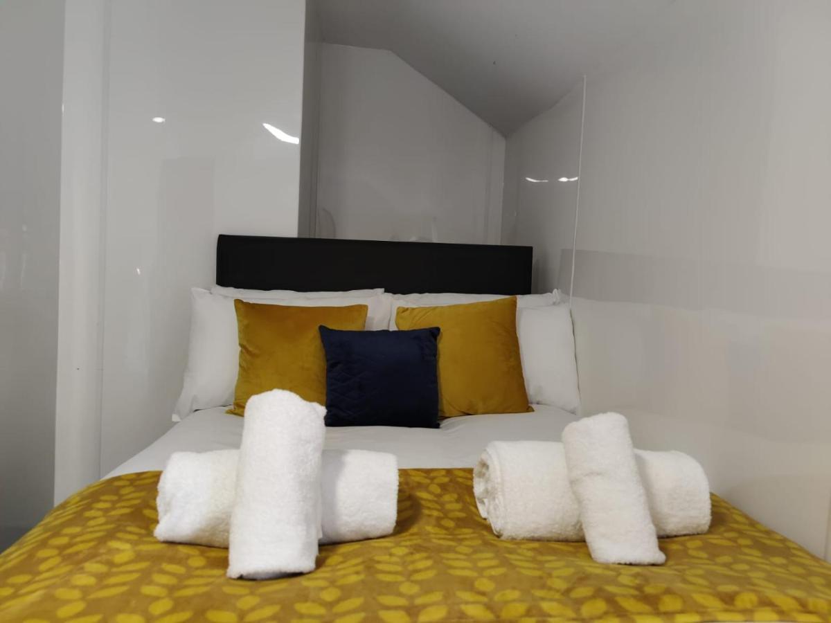 Double Ensuite Rooms 스완지 외부 사진