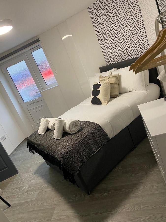 Double Ensuite Rooms 스완지 외부 사진