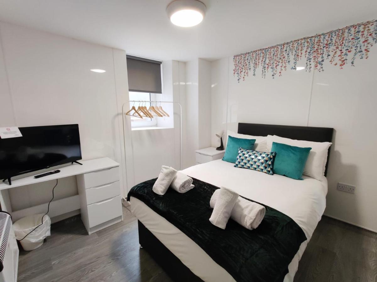 Double Ensuite Rooms 스완지 외부 사진
