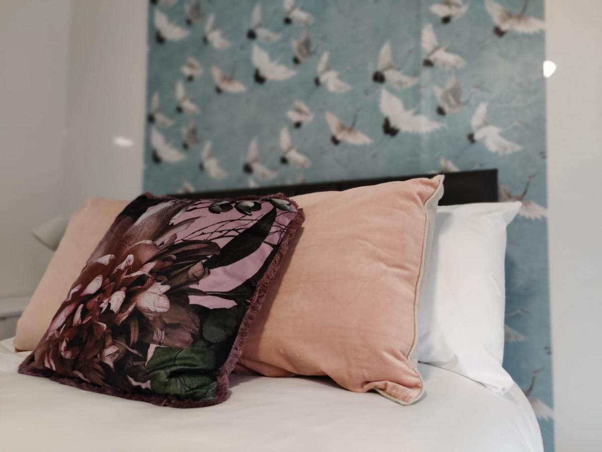 Double Ensuite Rooms 스완지 외부 사진